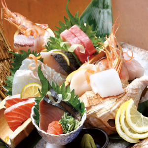 四季折々の本格和食から創作メニューまで、さまざまなメニューをお届け。