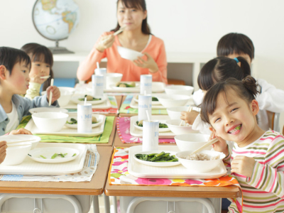 栄養士・調理師免許の資格や、給食事業での現場経験やマネジメント経験を活かして、ご活躍ください!