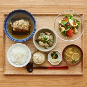 テーマは3ヶ月ごとに変更。料理人としての感性・創造性を伸ばせる環境です。