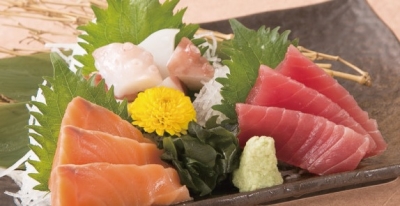 市場から直送の鮮度抜群の地魚にこだわりがあります。
