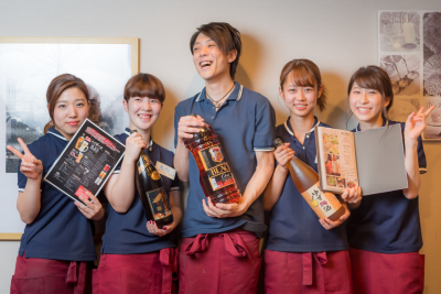 スタッフが笑顔で安心して働ける環境づくりにも注力。5日間のリフレッシュ休暇など待遇を整えています。