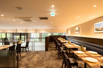 あなたには、当店2Fのベーカリーレストランにて、朝食や昼食の調理全般をお任せします。