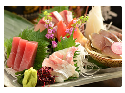 一品料理や蕎麦などのさまざまなメニューをラインナップ。