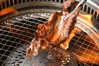 調理業務は、野菜や肉などのカットが中心!むずかしい業務はありません。