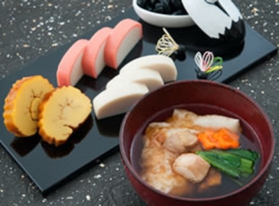 季節の行事食にも力を入れています。入居者様の笑顔を想像しながら、心のこもったメニュー作りを!