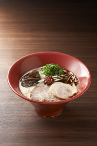 日本を代表するラーメン店からグローバルにビジネスを展開する飲食企業へと成長を遂げています。