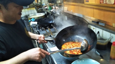店舗のことは各店長に任せています。店舗ごとのオリジナルメニューも多数!
