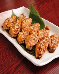 料理は手作りにこだわり、すべて店内で調理しています