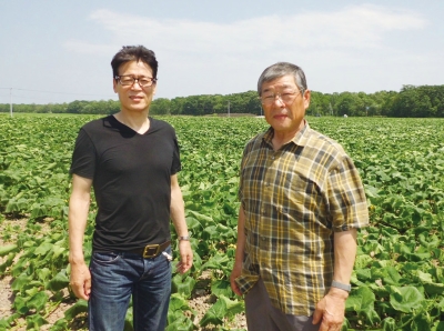 当社が北海道に所有する自社農園「オホーツクファーム」。その他にも生産者から直接取引をしています!