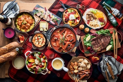 ▲BBQグランピング系の料理も手掛けています▲土日休みでしっかり稼げる、安定した職場です!