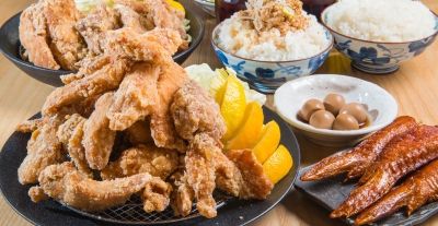 秘伝の熟成ダレにじっくりと漬け込み、衣は独自配合、こだわりが詰まったからあげです◎
