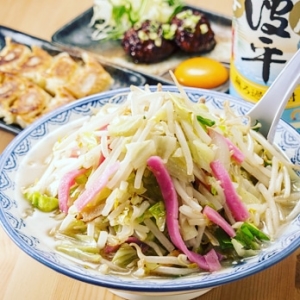 野菜と豚肉がたっぷり入って、大満足の一品です。