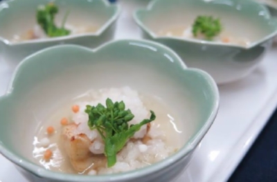 天然温泉が自慢のスーパー銭湯や京野菜直売所など、さまざまな事業を行なう企業が母体です