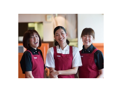 4~6店舗の統括、マネジメント業務をおまかせ。経験を活かして、店舗運営を円滑にすすめるアドバイスを!