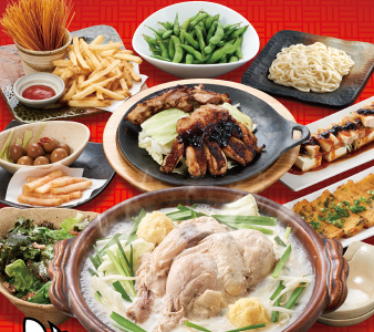 グループで経営している農場から届く食材を使った、炭火焼鳥専門店も。