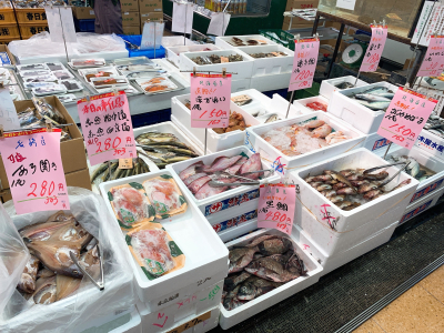 日曜日と祝日の月曜日が定休日!その他半休が月2回あるので、バランスよく働けます。