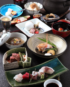 野菜は京野菜や有機野菜を、魚介類は近海ものを使用。素材の良さを引き出す調理を心がけています。