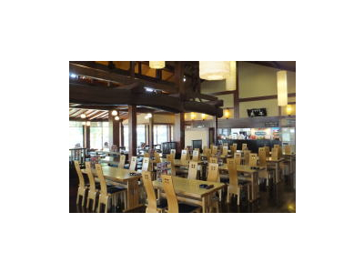 レストランのみのご利用も可能。毎日訪れても飽きない料理と空間づくりをめざしてくださいね。