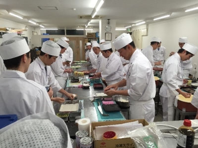 未経験・見習からのスタートもOK!充実した研修で、着実に成長できます。