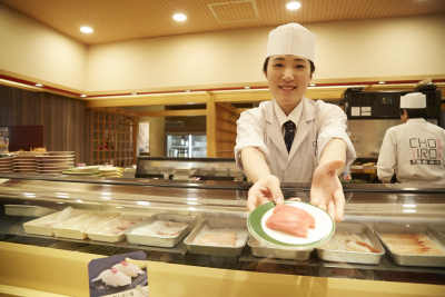 事業はどんどん拡大し、新店舗が続々とオープンし続けています。