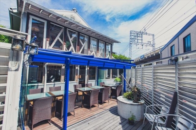 ランチやディナーも人気のカフェです。調理経験者はもちろん、未経験の方もお待ちしています。