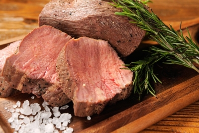 厳選黒毛牛一頭買いにより、さまざまな稀少部位・肉料理をリーズナブルにご提供しています。