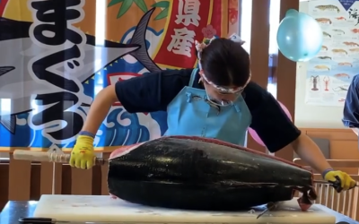 新鮮な魚の加工から、お客さまの元への配達までおまかせします。