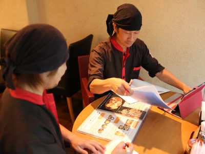 住宅(最大3万円)&家族手当や社員寮アリ!月の残業平均は月24時間以下◎ワークライフバランスも充実☆