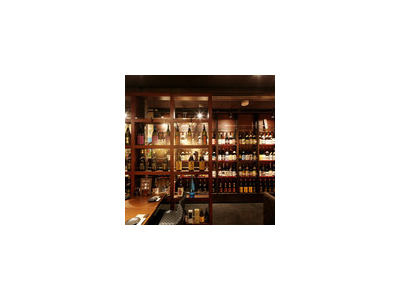 焼酎ダイニングには、数百種を超える銘柄の焼酎が揃っていて自然と知識も身に付きますよ