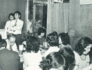 昭和42年に銀座から店舗展開をはじめたブランド。麺とスープは通販もされています!