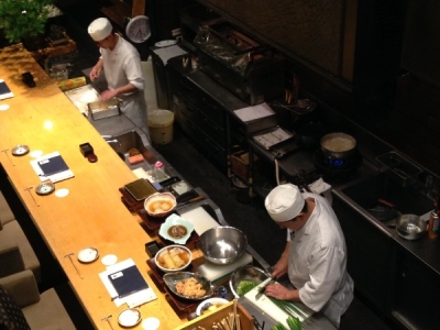 熟練の職人が毎日手間暇かけて準備します。すべてはお客様の笑顔のためです。