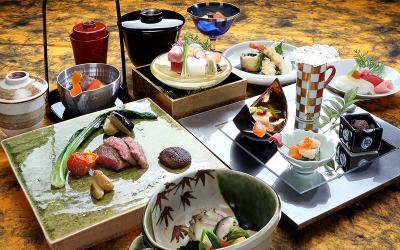 高級料亭の味やサービスなどクオリティーはそのままに、リーズナブルにお楽しみいただける店です。