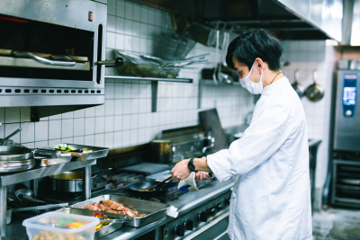 当社の経営理念のもと、お客様にもスタッフ同士も、みんながいつも笑顔を大事に取り組んでいます