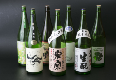 厳選した日本酒のほか、焼酎やワインも取り扱う当店で、お酒の知識も身につく◎