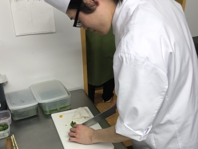 さまざまな調理経験が活かせる業態を運営中。料理人として、そして社会人としての経験を活かせます!